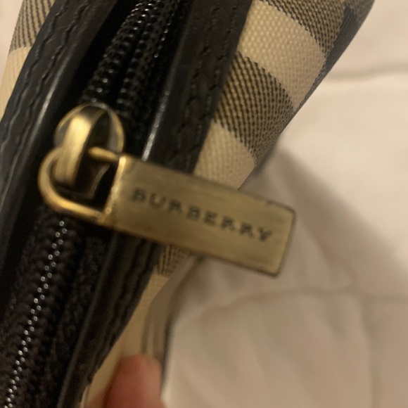 Burberry pouch - Picture 3 of 8